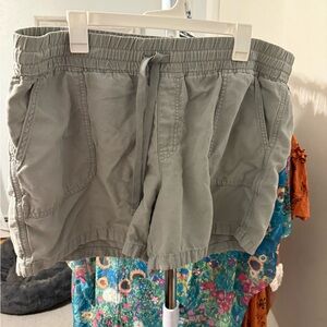 Maurices Women's Cargo Shorts in Green